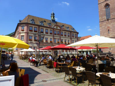 Zahlreiche Cafes und Gaststtten